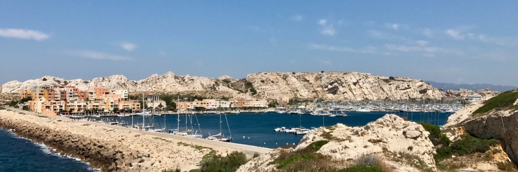 L'île du Frioul peut faire partie de votre programme si vous décidez de visiter Marseille sans plonger.
