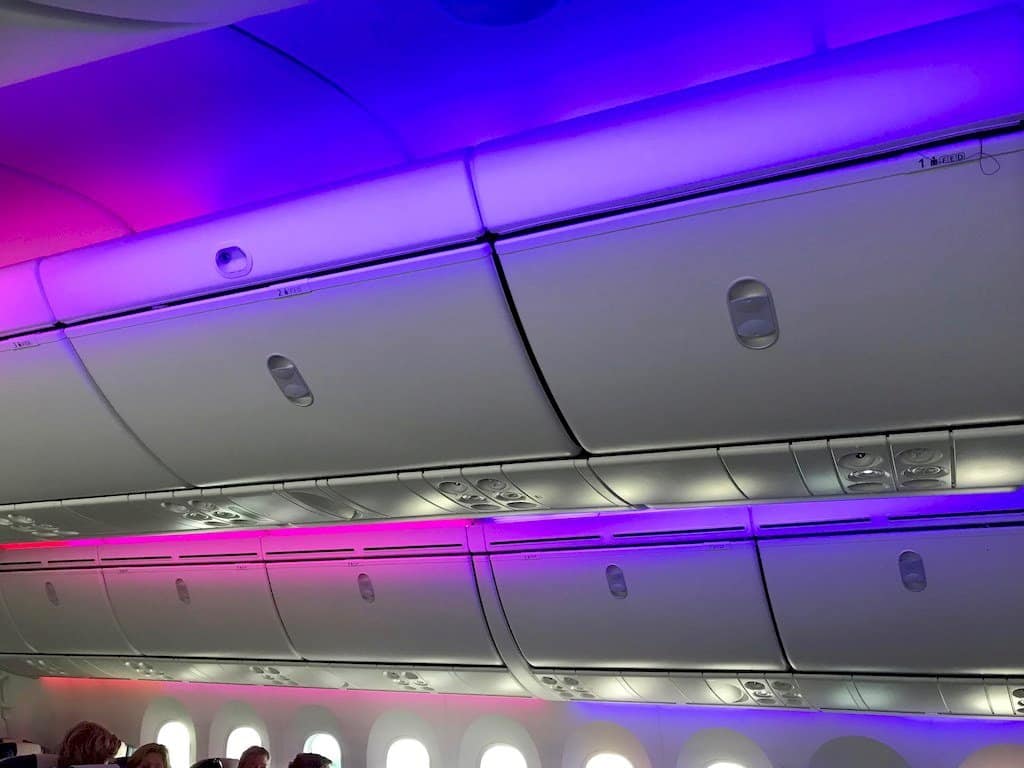 Lumière dans un avion