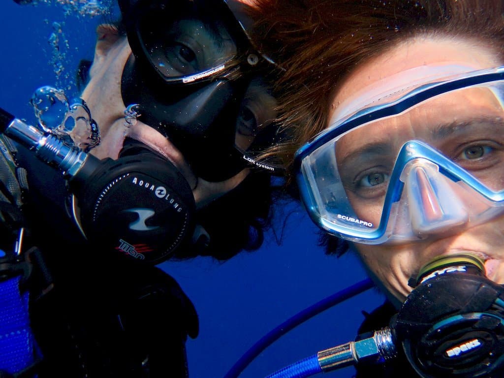 Moray Eel et Hélène en plongée aussi sud de Mayotte