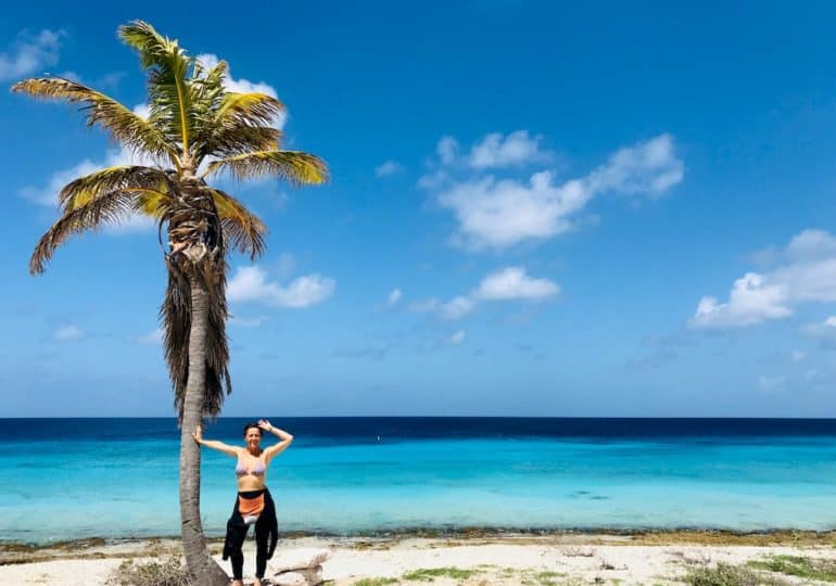 Plonger à Bonaire dans un décor de carte postale comme Hélène s'apprête à faire