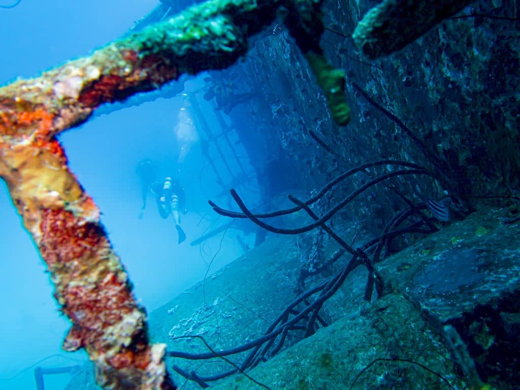 Exploration de l'épave Hilma Hooker à Bonaire