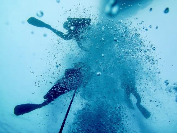Comment avoir un accident de plongée sous-marine.