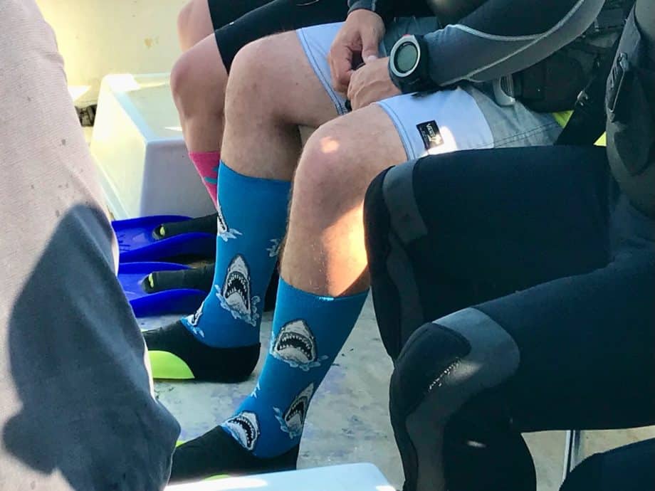 Les chaussettes des plongeurs américains sur le bateau.