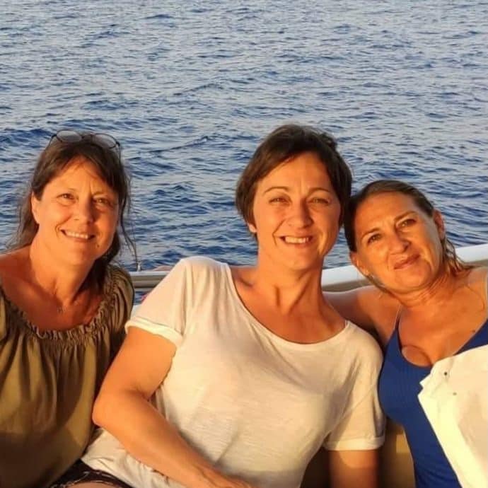 Hélène Parisse, Hélène Adam et Hélène de Tayrac en croisière sur l'Exocet en 2021.