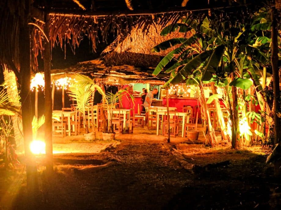 Restaurant de plage à Santa Catalina au Panama