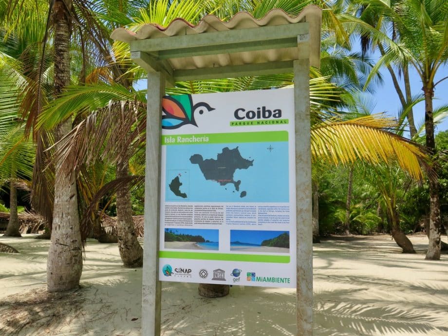 La pancarte de l'île de Coiba