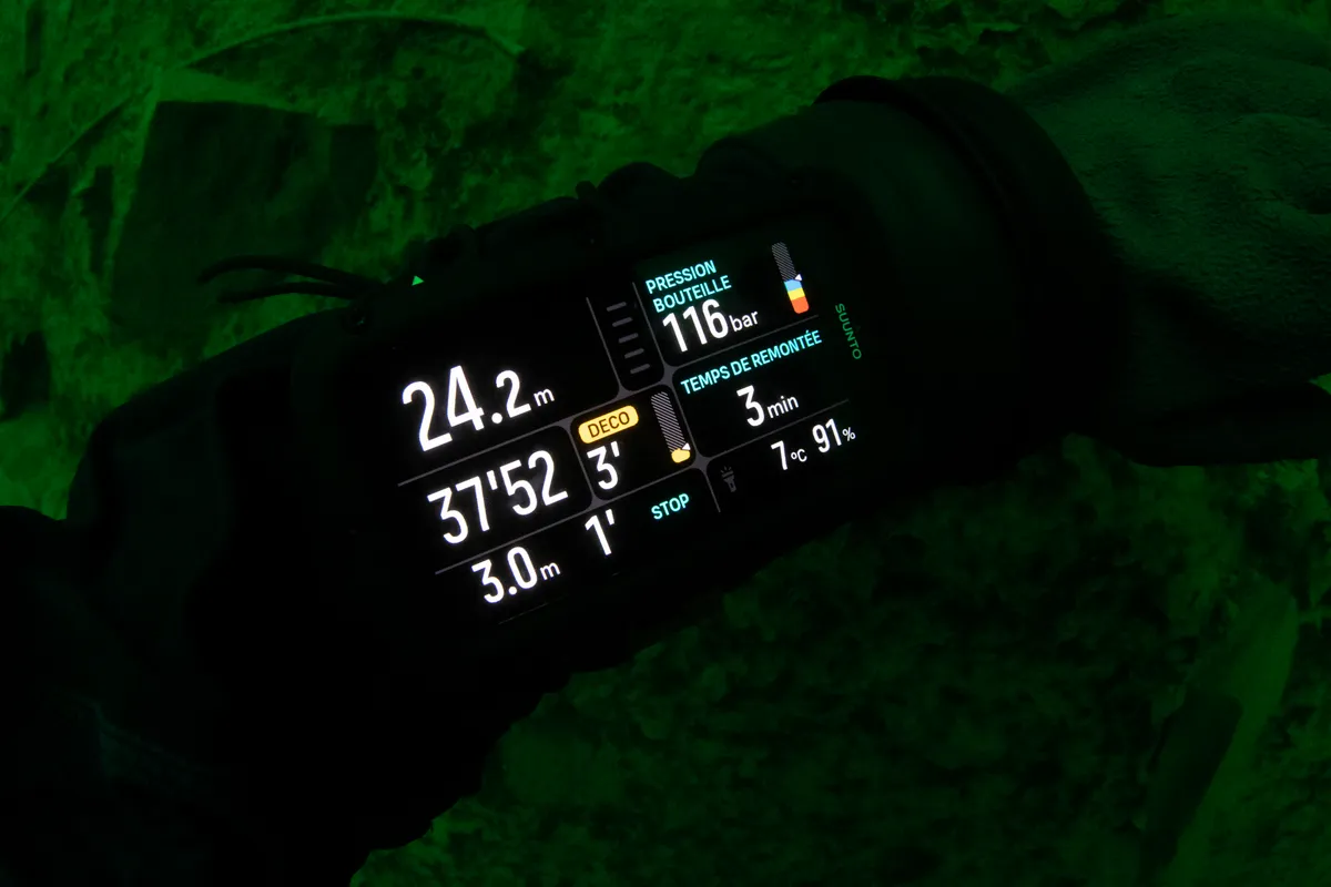 Même dans le noir l'ordinateur reste très lisible