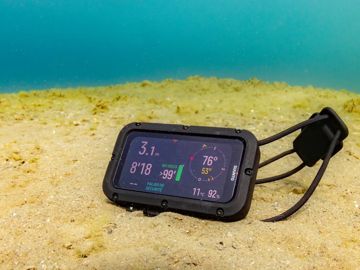 L'ordinateur dispose d'une boussole intégrée très performante