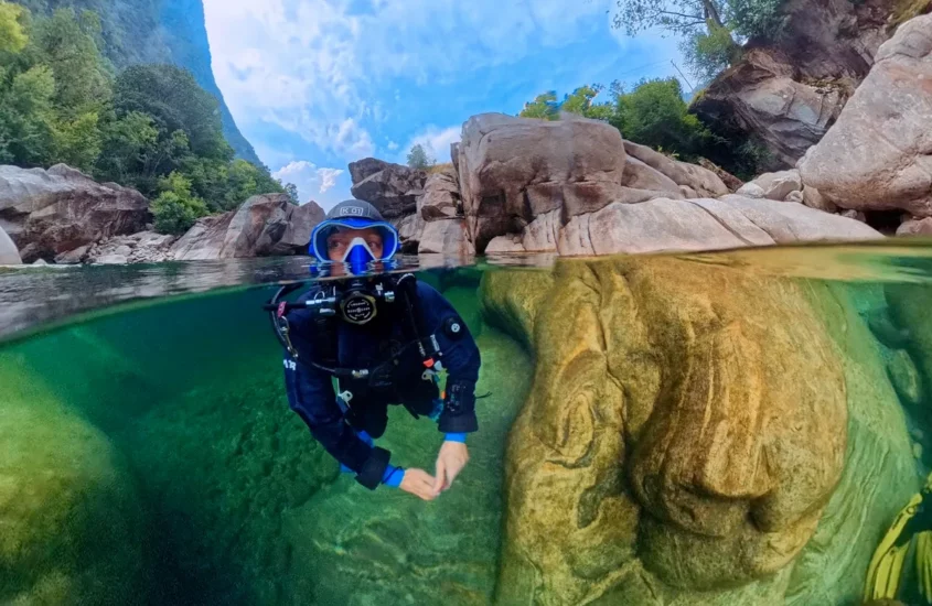Plonger dans la Verzasca promet un décor fascinant
