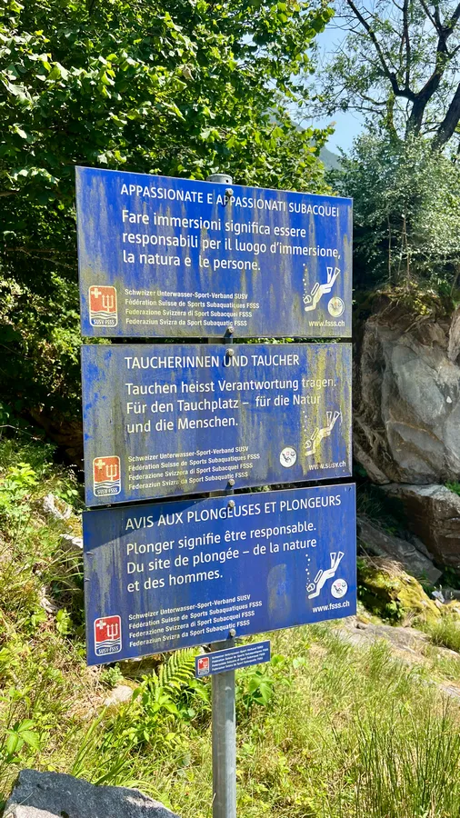 Les Suisses ont bien aménager les spots de plongée dans la Verzasca
