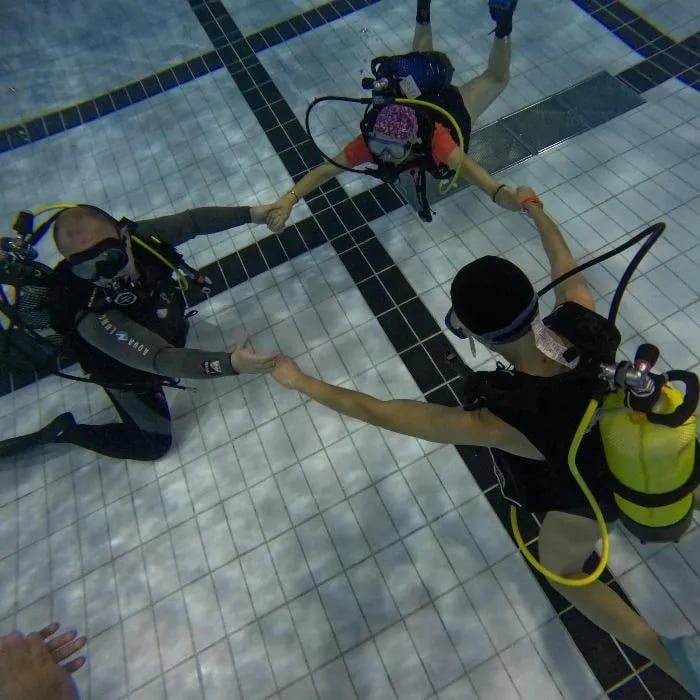 S'entrainer en piscine avant d'aller en mer